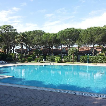 Villetta Corte Grande Villa อาปริลเลีย มาริตติมา ภายนอก รูปภาพ