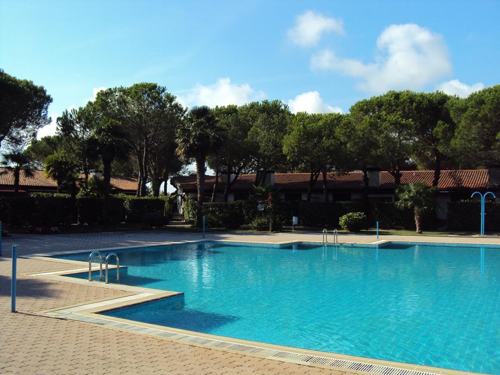 Villetta Corte Grande Villa อาปริลเลีย มาริตติมา ภายนอก รูปภาพ