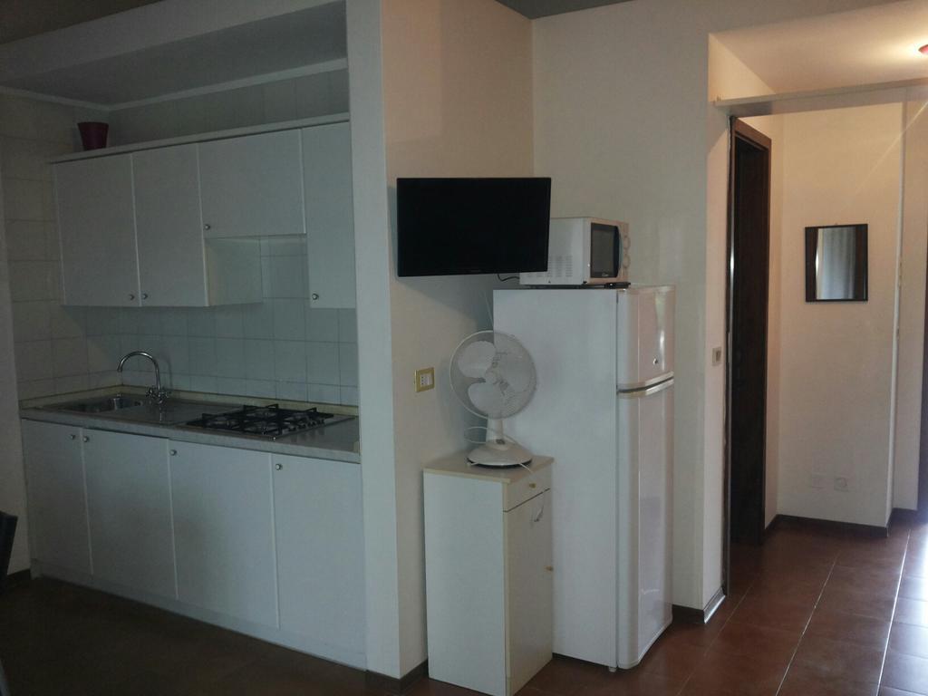 Villetta Corte Grande Villa อาปริลเลีย มาริตติมา ภายนอก รูปภาพ