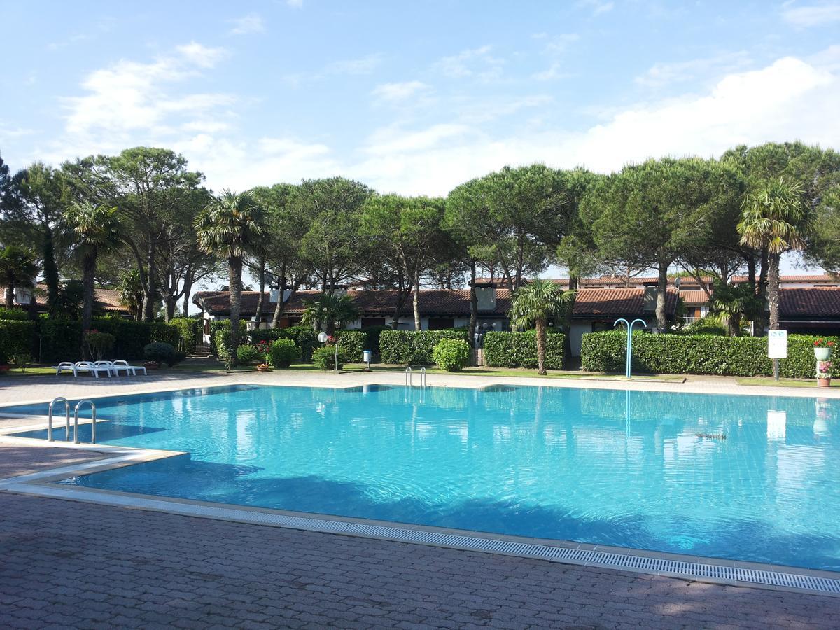 Villetta Corte Grande Villa อาปริลเลีย มาริตติมา ภายนอก รูปภาพ